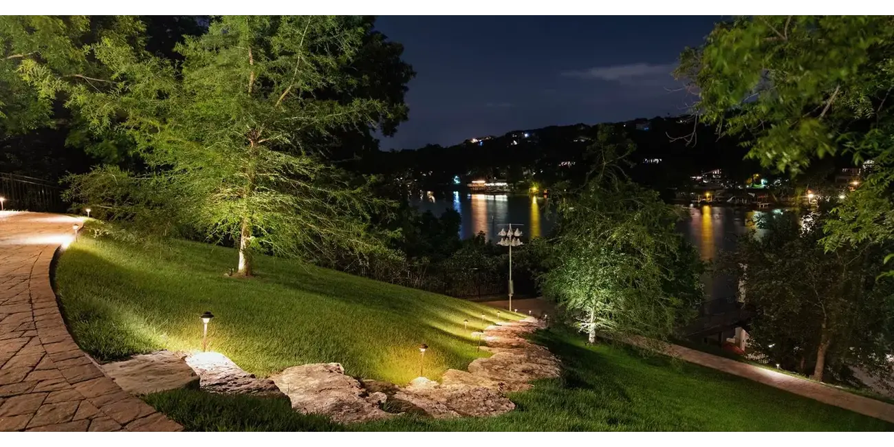 Pathway lighting installation